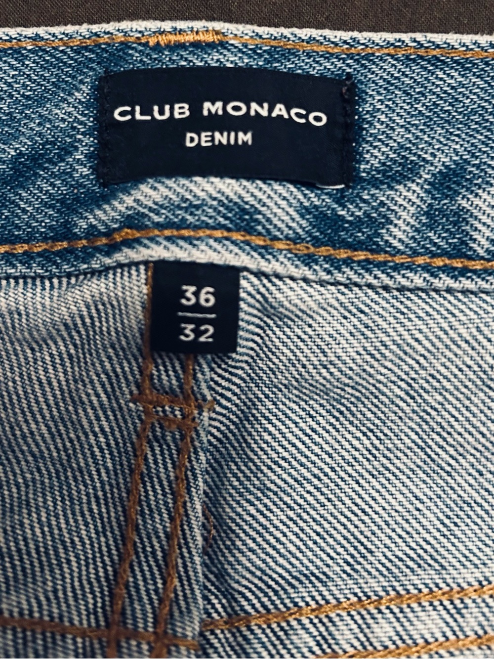 Club Monaco Men's Light Wash Denim Jeans